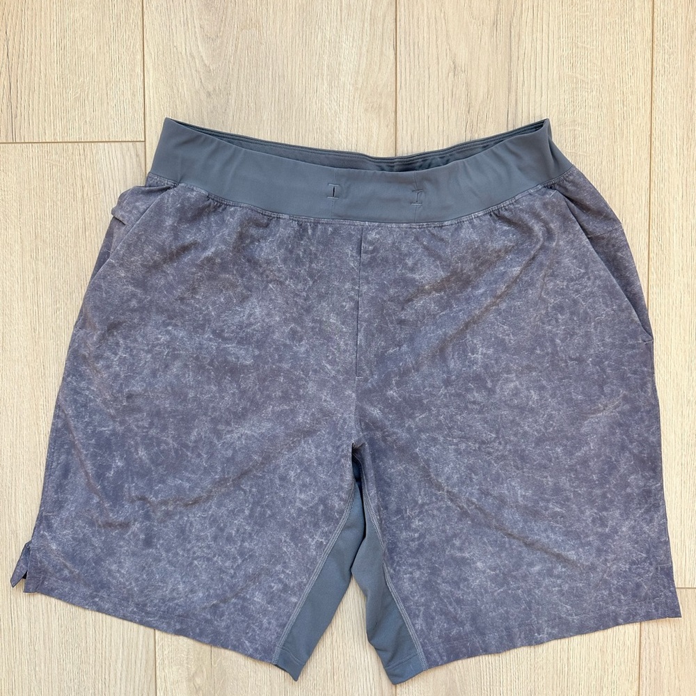 Lululemon men’s T.H.E Shorts- Gravel